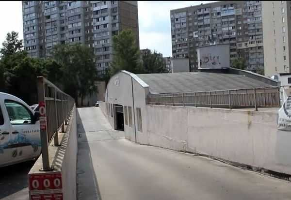 Продам паркомісце  в підземному паркінгу, пр. Правди 31-а - фото 1