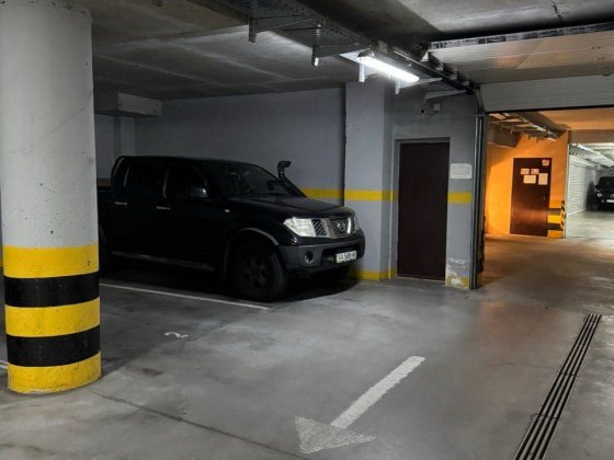 Машино/місце у підземному паркінгу. Київ