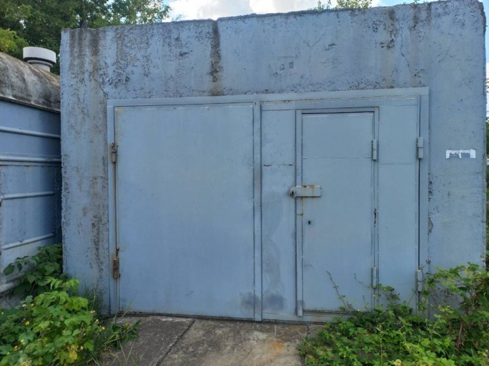 Продам бетонний гараж у гарному стані - фото 1