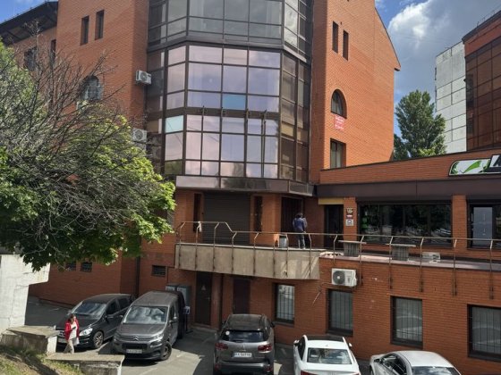 Гараж ГК «Довженківець», вул. Дегтярівська, бобмосховище Киев