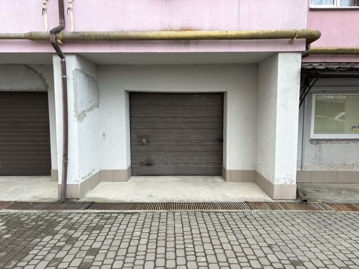 Гараж, провулок Ключний 7. Каскад. Вовчинець - фото 1