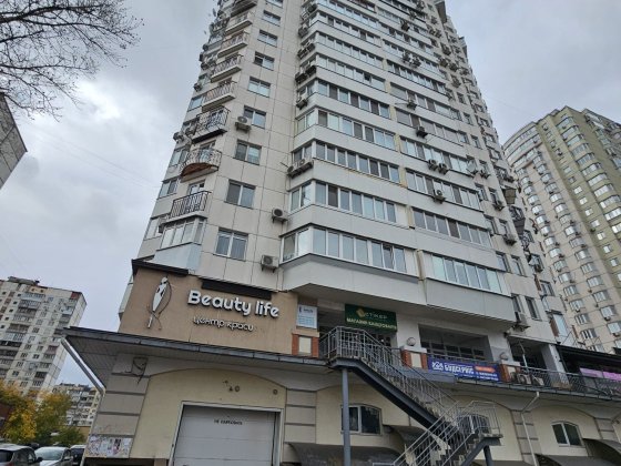 Продаж паркомімця по вул. Героїв Сталінгоаду 54 (Володимира Івасюка). Хотянівка