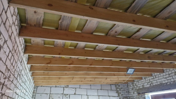 Продам гараж. В кооперативе металлист. - фото 1