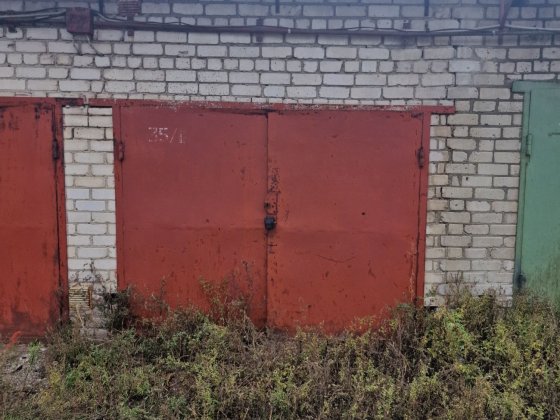 Продам капитальный гараж Бобрівка