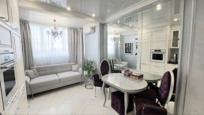 Продаж 2-кімнатної квартири з авторським ремонтом в ЖК «Лідер» Шевченкывський район - фото 1