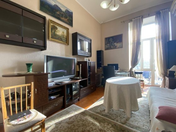 Продається атмосферна 2-кімнатна квартира у самому серці Києва — вул. Костьольна, 7, Шевченківський  Киев