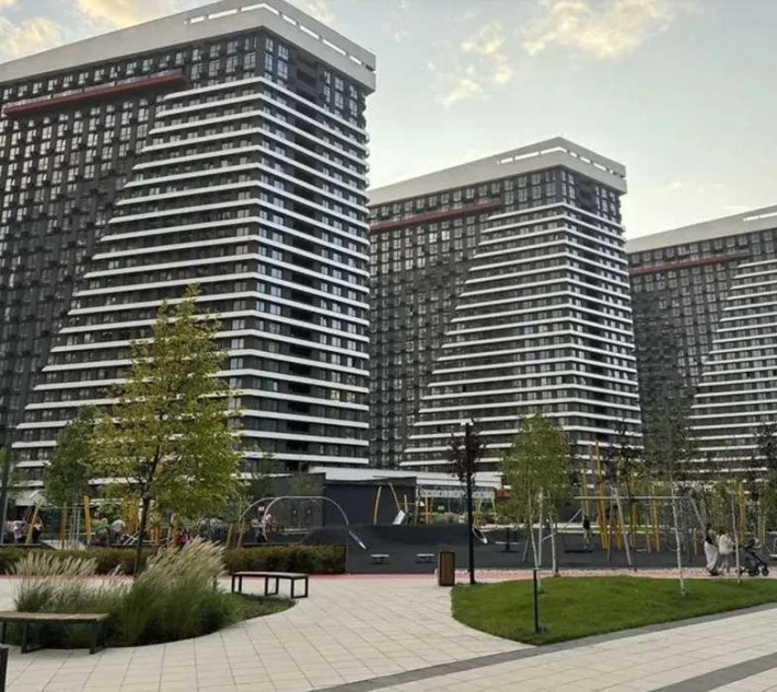 Продаж 3-к квартири вул. Причальна 14 - фото 1