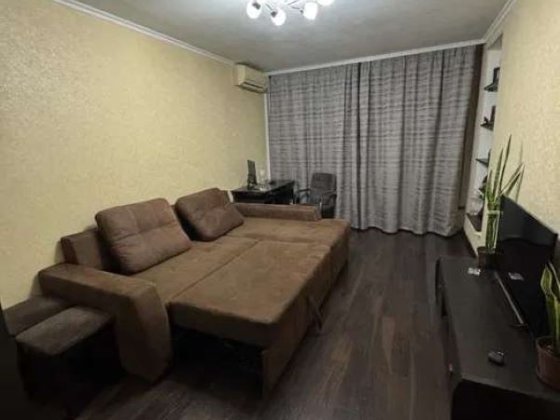 Продаж 1-к квартири вул. Князя Романа Мстиславича 8 Київ