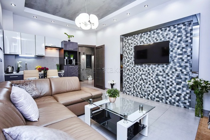 Стильная квартира с балконом в центре Одессы. - фото 1