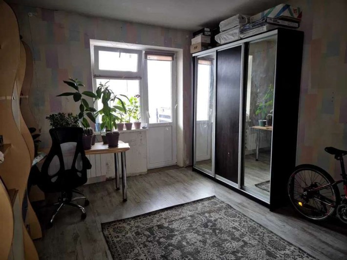 Продаж 3-к квартири вул. Милославська 23 - фото 1