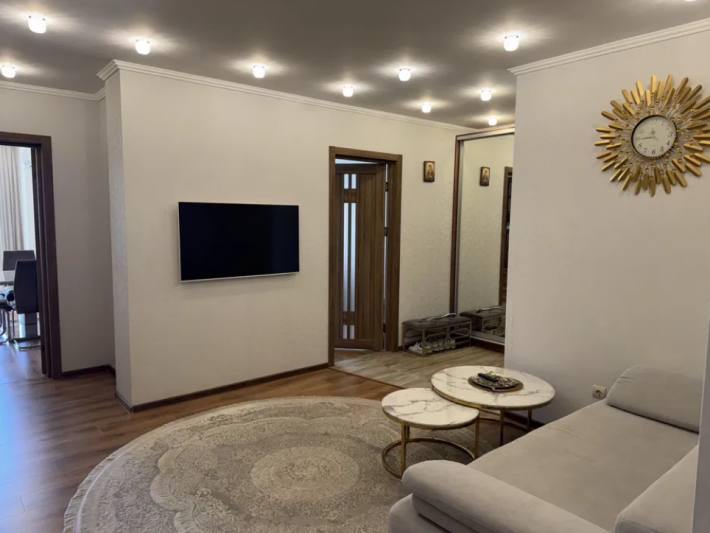 2х к ЖК Эталон /Малиновского. Евроремонт. Нотариальная сделка. - фото 1