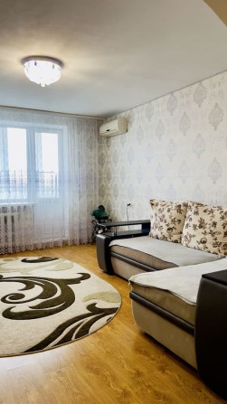 Продається трикімнатна квартира вул. Є. Старікова - фото 1