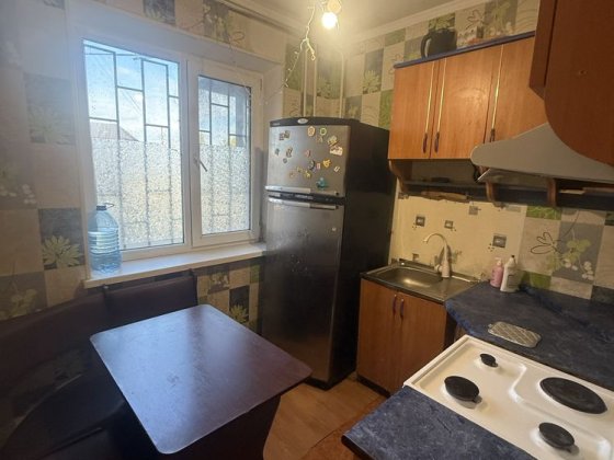 Продам 2-ком кв ул Красноармейская+ гараж Білгород-Дністровський