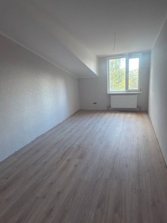 Продам эксклюзивную 4-комн. квартиру на Победе - фото 1