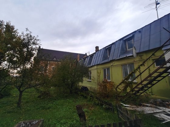 Продається  двокімнатна квартира центр міста Васильків