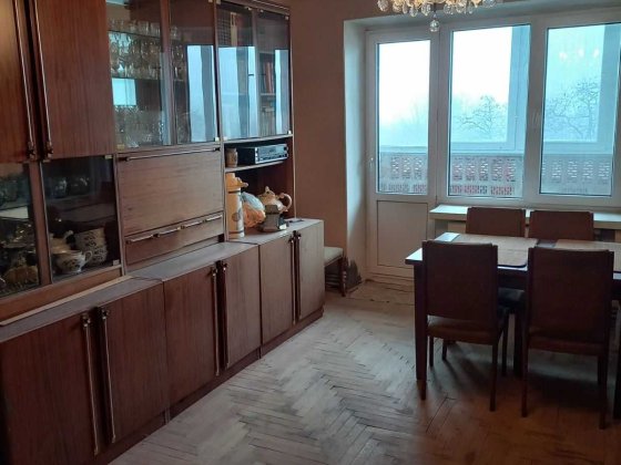 Продається трьохкімнатна квартира по вул.Коваліва Борислав