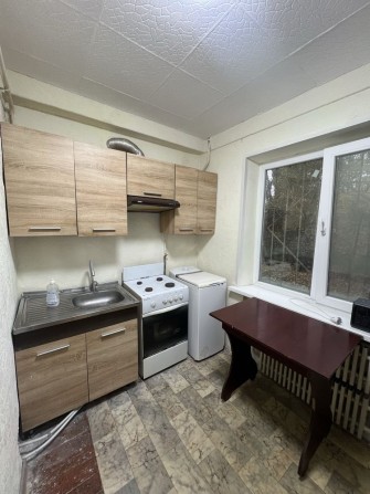 Продам 1к 1 этаж Алтайская 3 школа - фото 1