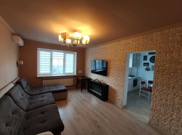 Продам чотирикімнатну квартиру з видом на набережну - фото 1