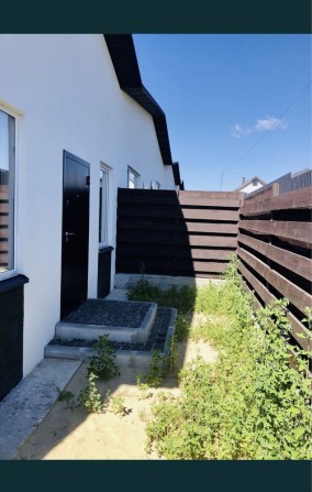 Продам квартиру з власним двориком біля Києва - фото 1