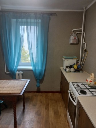 Продам 4-х кімн.квартиру - фото 1