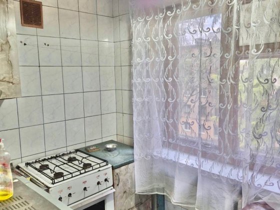 Продам 2х кімнатну 3/5 біля Залізничного вокзалу Кам'янське