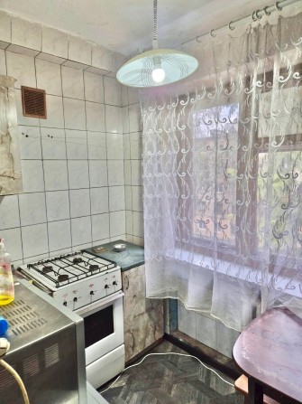 Продам 2х кімнатну 3/5 біля Залізничного вокзалу - фото 1