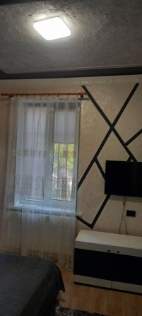 Продам 2ух.к.кв.Сталинка Тихий Центр 1/2 р-н стадиона Дзержинки.АО эл. - фото 1