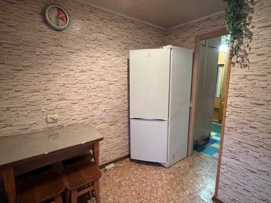 Продаж 3кімн. на Украіні 4/9  GRESKO Кам'янське