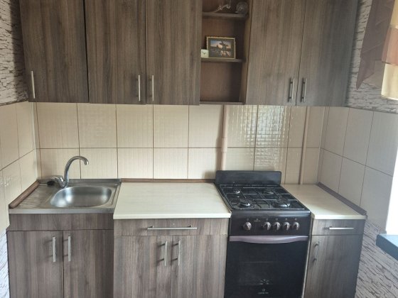 Продам 3-кімнатну квартиру на Черемушках Каменское