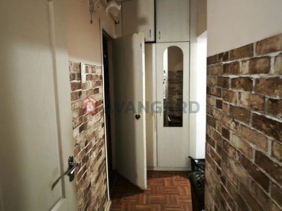 Продається 1 кімнатна квартира на 1- му поверсі Лівий берег Каменское