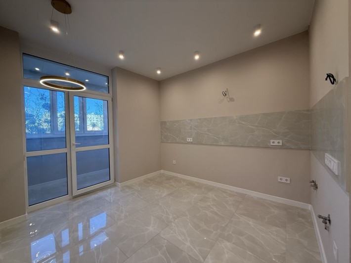 1 км. кв. з дизайнерським ремонтом в Сіті Парку Набережна 8 Д - фото 1