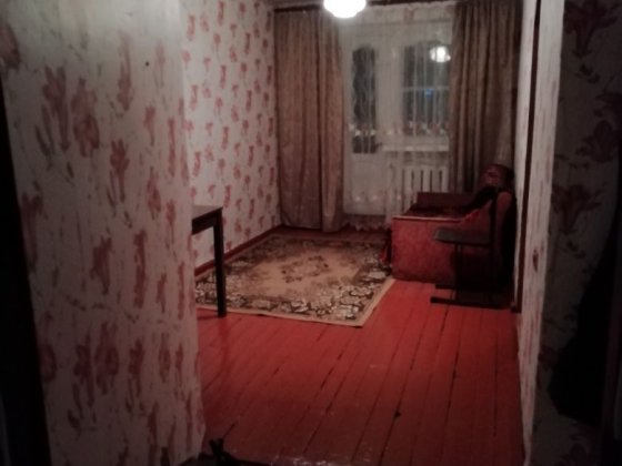 Продам двохкімнатну квартиру  по вул. Ціолковського по Євідновлення Глухов