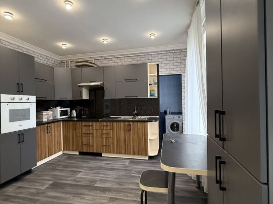 3-кімнатна в центрі з АО, ремонтом , ЦЕНТР Кам'янське