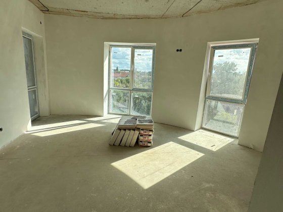 Двокімнатна квартира з частковим ремонтом Гостомель