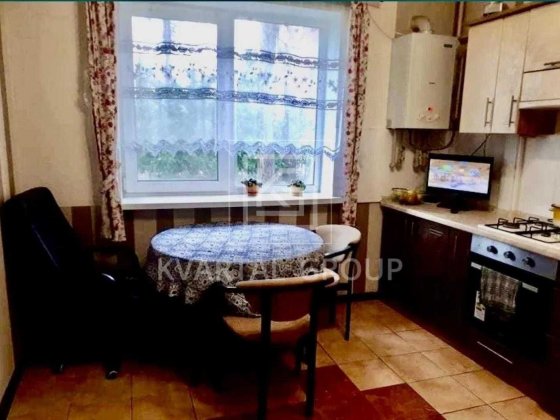 Затишна, дуже тепла 2к квартира з окремими кімнатами і теплою підлогою Гостомель