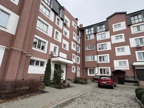 Квартира з ремонтом, балконом. Терміново. Гостомель