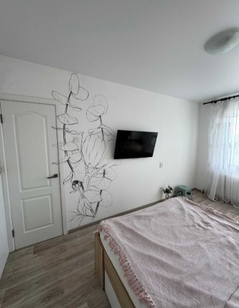 Продам 1к.квартиру с евроремонтом Л/Б - фото 1