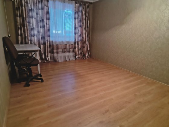 Продам 3-х комнатную квартиру левый берег Каменское