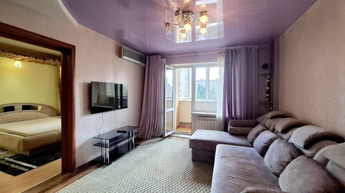 Продаж чотирикімнатної квартири вул. Лариси Руденко, 10 - фото 1