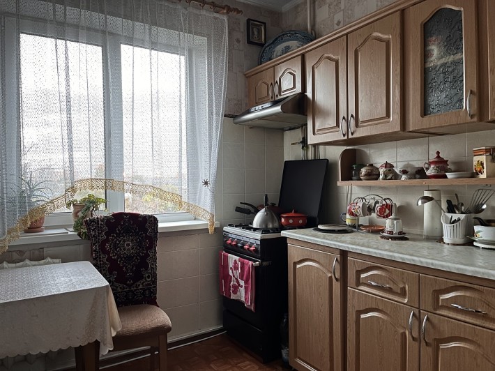 Продам трикімнатну квартиру, Південна Борщагівка, проспект Академіка Корольова,8. - фото 1