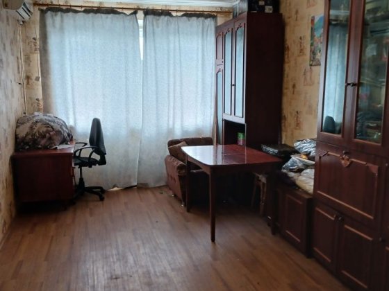 Продам трьохкімнатну квартиру Каменское