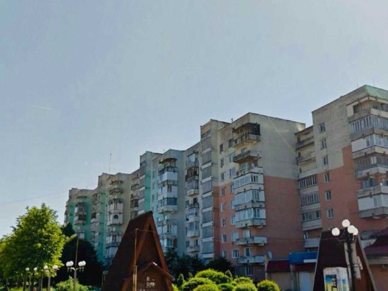 Продаж 3 кімнатної квартири в самому Центрі  міста Долина Долина