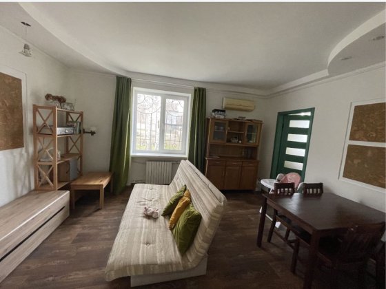 Продам  3-комн  в тихом центре YANOVA Каменское