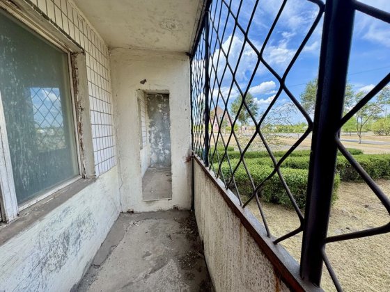 Продажа 5 ком. квартиры. Левый берег, 4 мкр, возможность под коммерцию Кам'янське