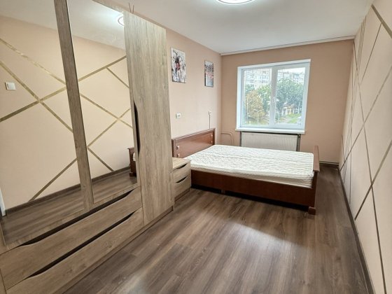 3 кімнатна квартира р-н Базарчика