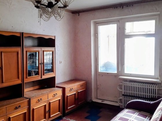 Продам 1 комн. квартиру Левый берег 11 мкр. Кам'янське