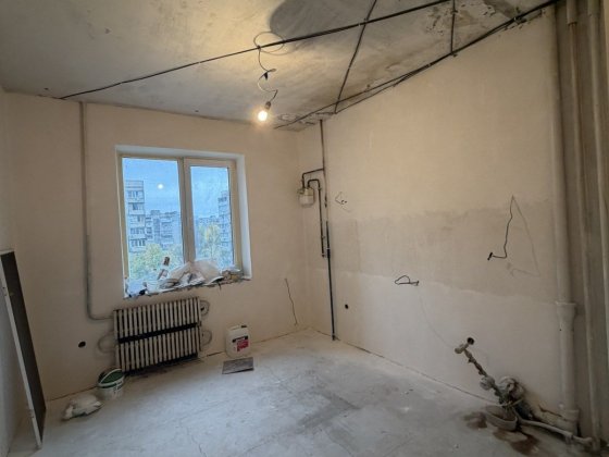 Продам 3-комнатную квартиру Левый берег 9мкр.V Кам'янське