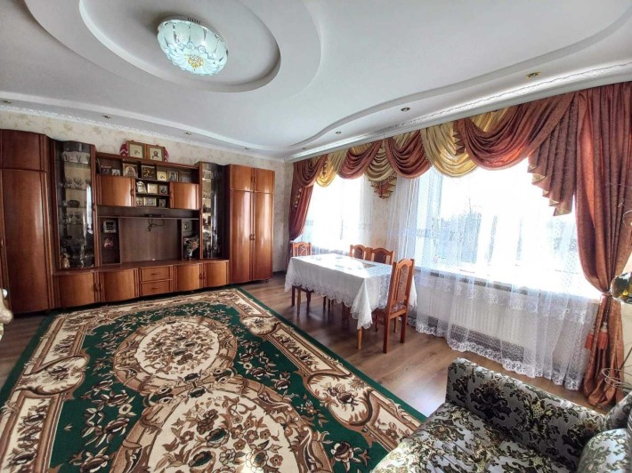 Продаж двокімнатної квартири по вул Асмолова площею 120 кв.м - фото 1