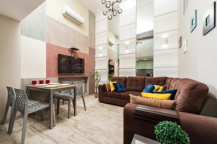 Квартира с тремя спальнями в центре Одессы. - фото 1