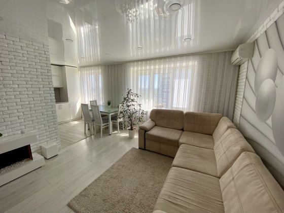 Продам свою 2-х кім.квартиру.Власник! Кам'янське